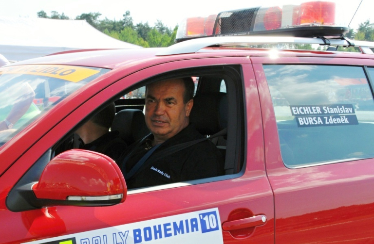Hejtman LK Stanislav Eichler jako předjezdec na Rally Bohemia.